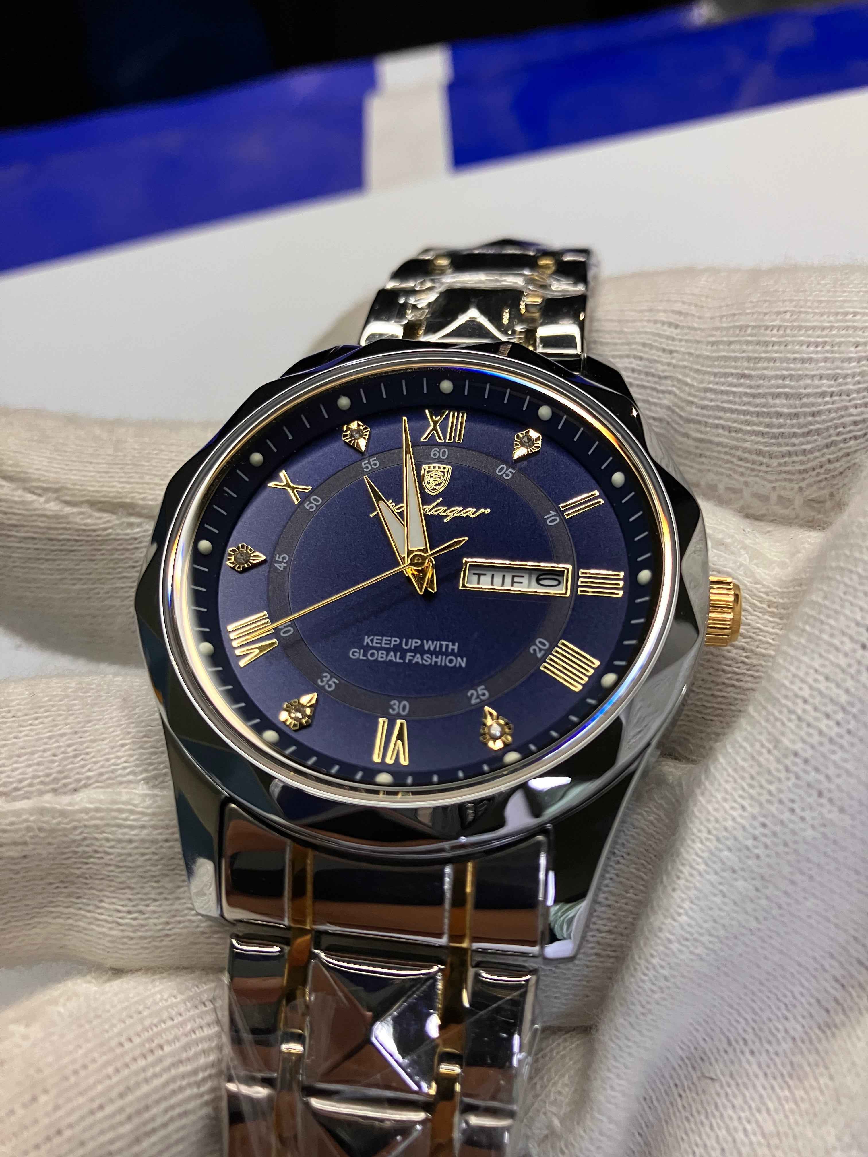 β¨ Elegant Men's Dual-Tone Wristwatch β β Royal Blue Dial with Day & Date Display π