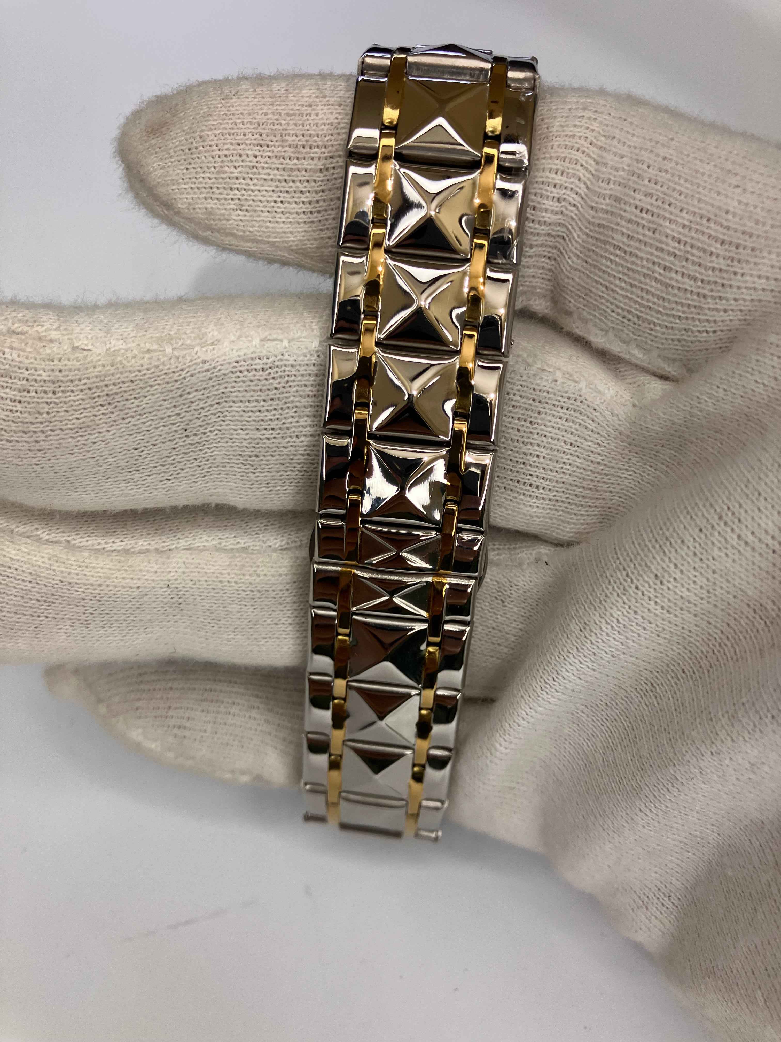 β¨ Elegant Men's Dual-Tone Wristwatch β β Royal Blue Dial with Day & Date Display π