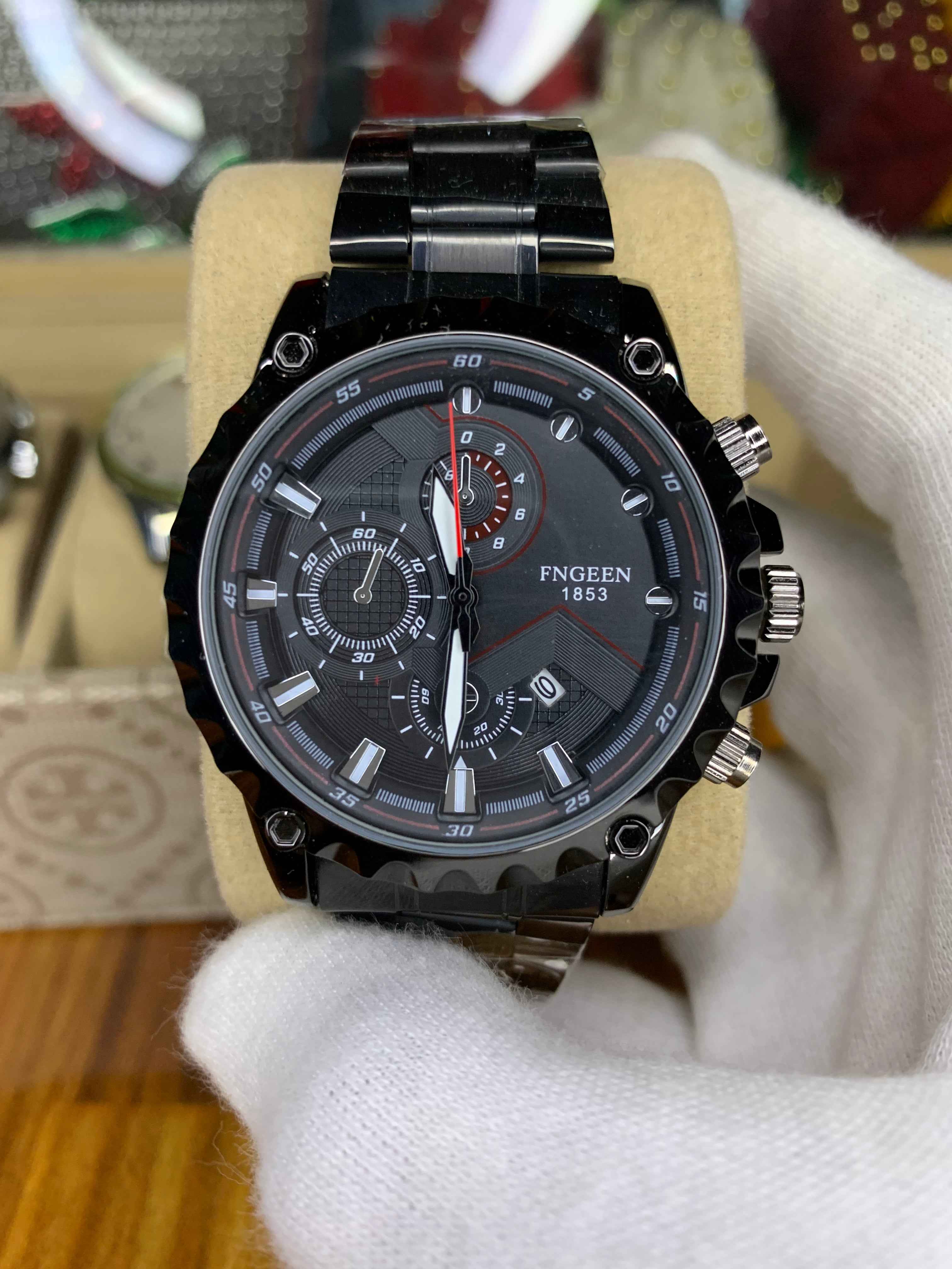 Bold Black FNGEEN Chronograph – Style Meets Power