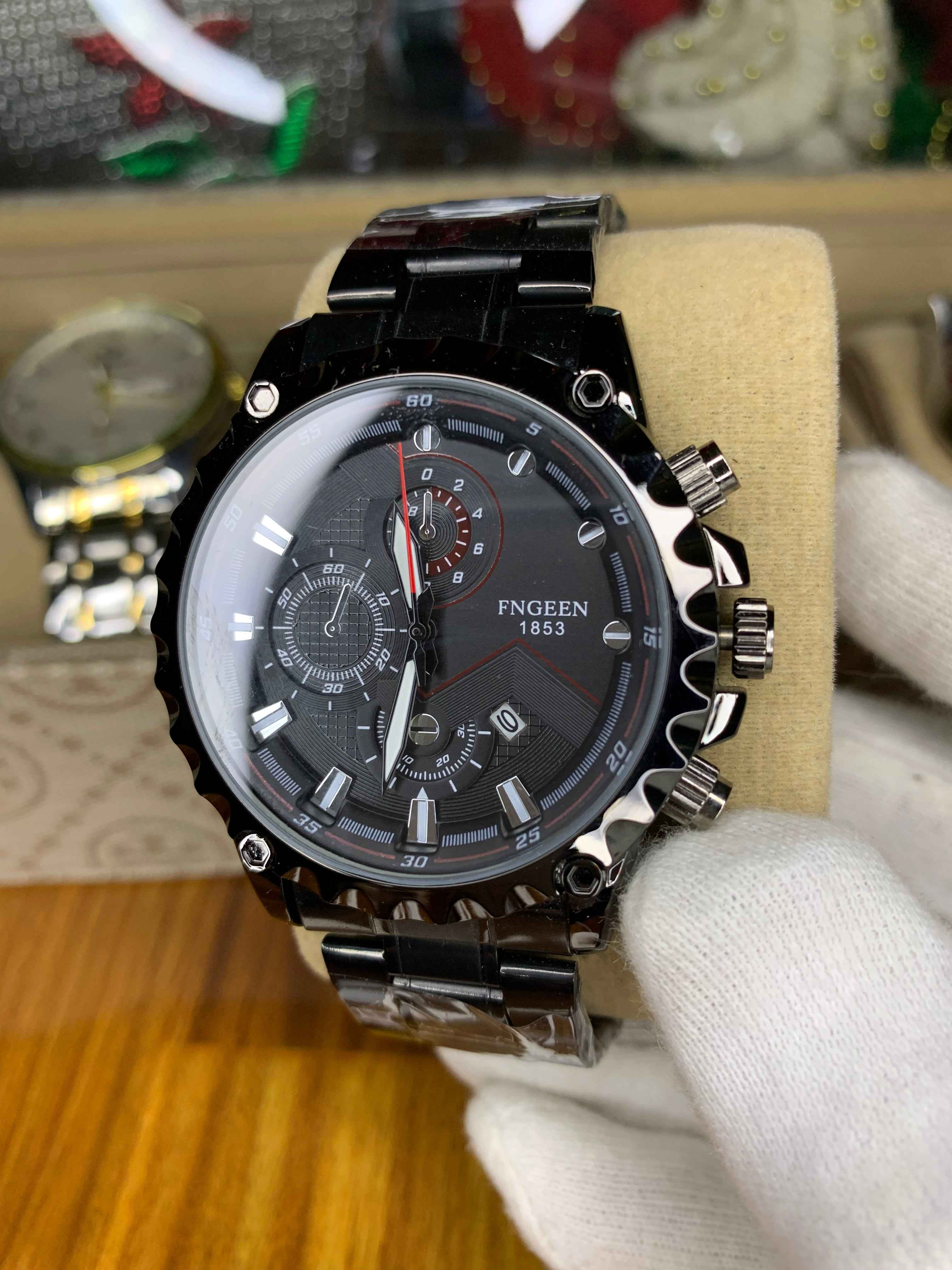 Bold Black FNGEEN Chronograph – Style Meets Power